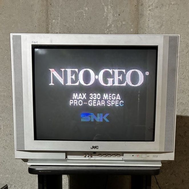 JVC AV-27F703 CRT TV 27-inch Flat Screen Television Retro Gaming with Remote