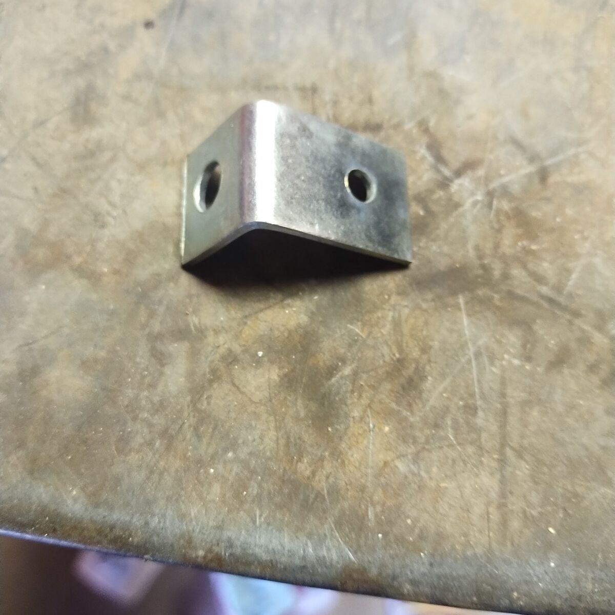 Corner Connector, 90 Degrees: 2 Holes, 9/16 in Hol