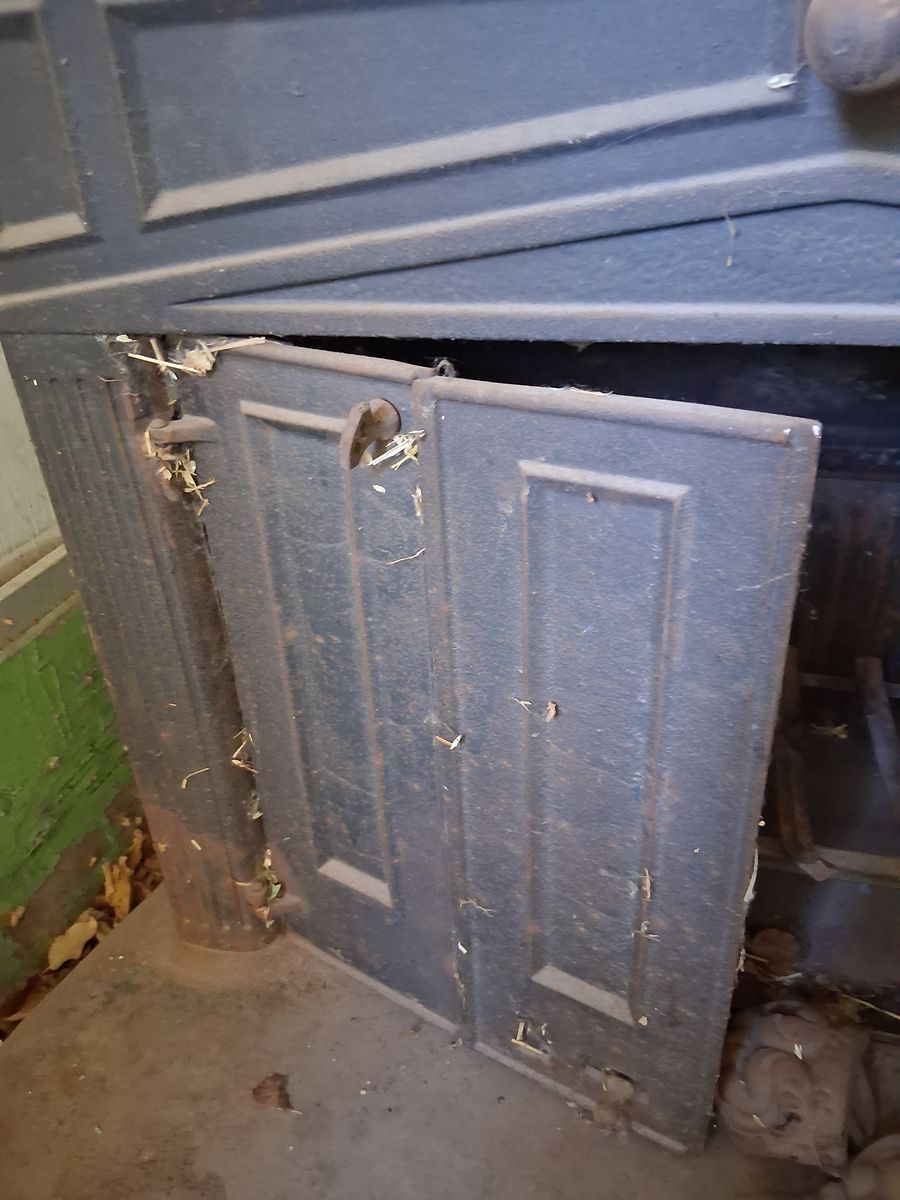 Main image 3