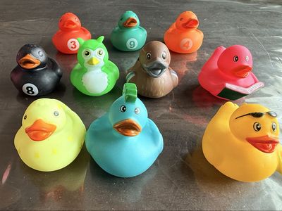 A set Of 10 Rubber Ducks
