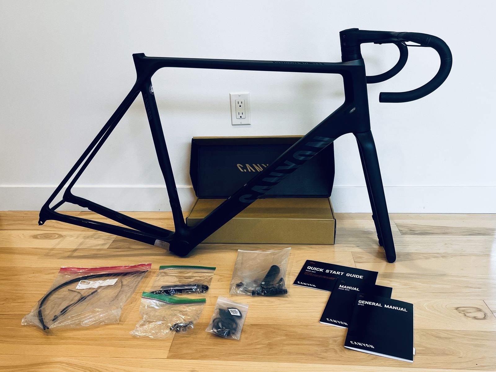 2020 Canyon Ultimate CF SLX (XL/61) Disc Frameset
