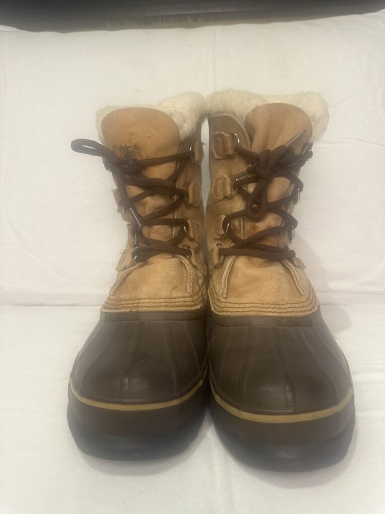 Eddie Bauer Women’s 8 Waterproof Winter Boots