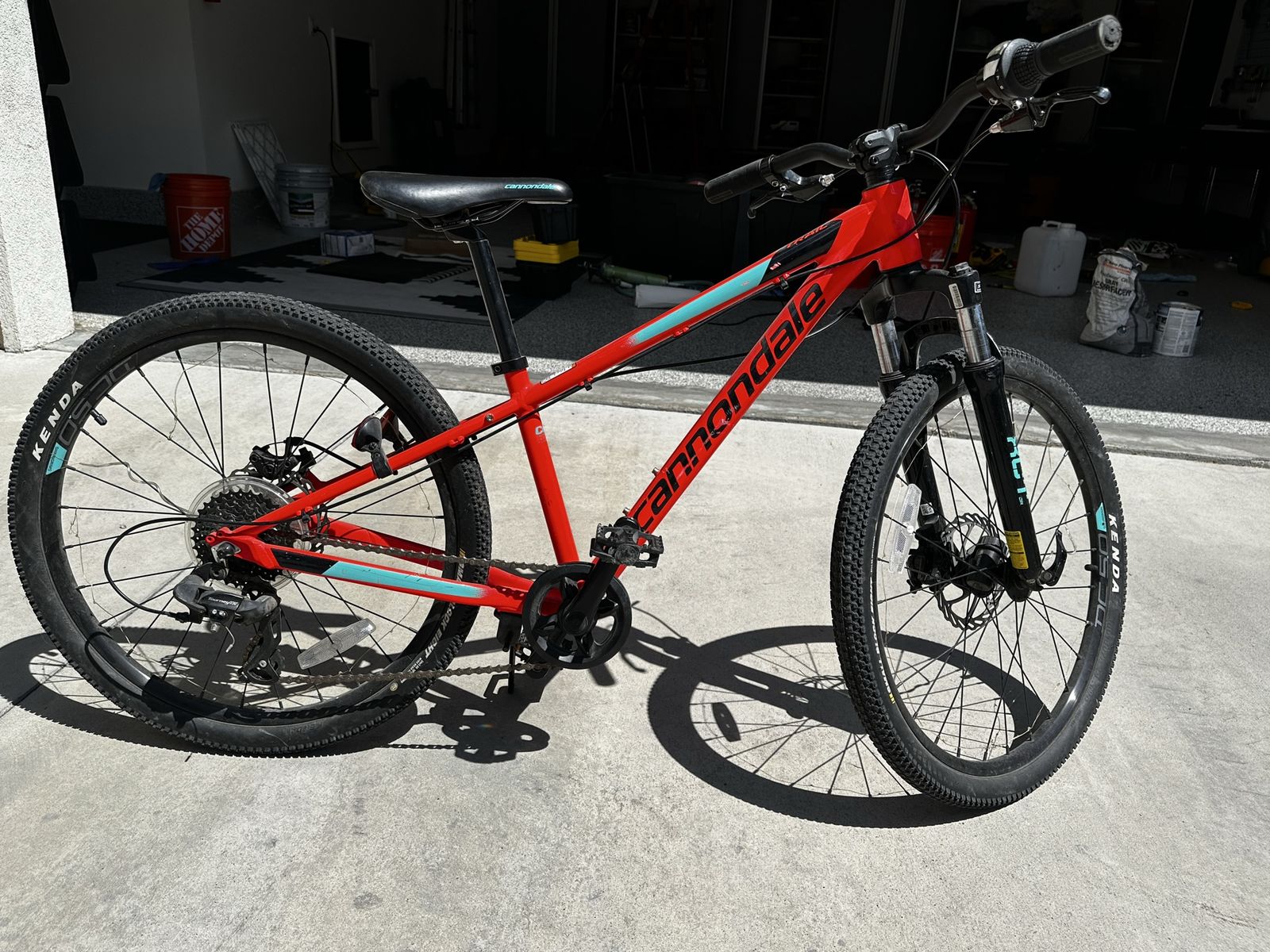 Cannondale Trail Mountain Bike