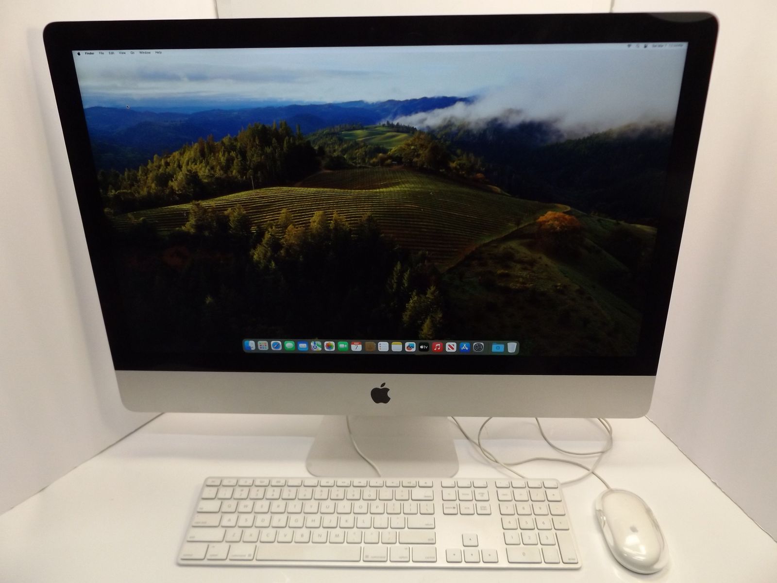 iMac 27" Inches Sonoma 14.8.4 i7 RAM 16GB HD Sata 3 Terabyte SSD 121 GB Working