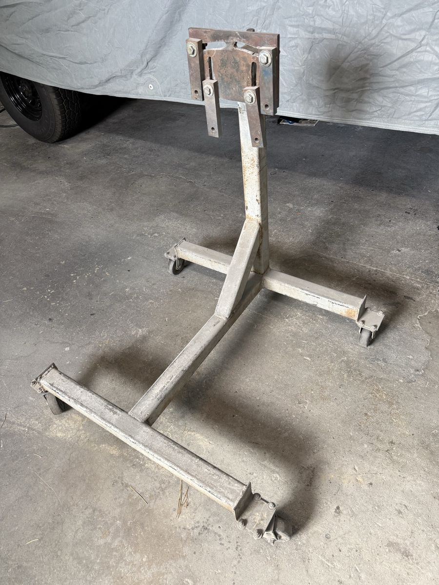 Heavy duty engine stand
