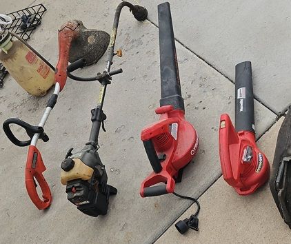 Lot of 4 yard tools, 2 blowers Troy Bilt & Homelite and 2 trimmers Bolen & Black & Decker