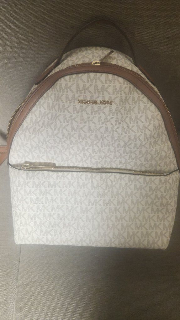Michael Kors Sheila Medium Logo Backpack