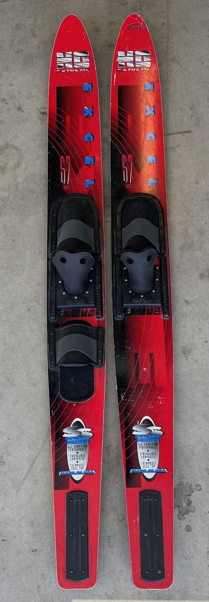 HO Extreme Excel Waterskis (set of 2, including a slolam ski)