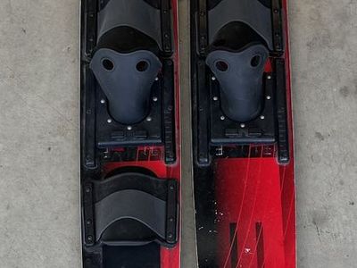 HO Extreme Excel Waterskis (set of 2, including a slolam ski)