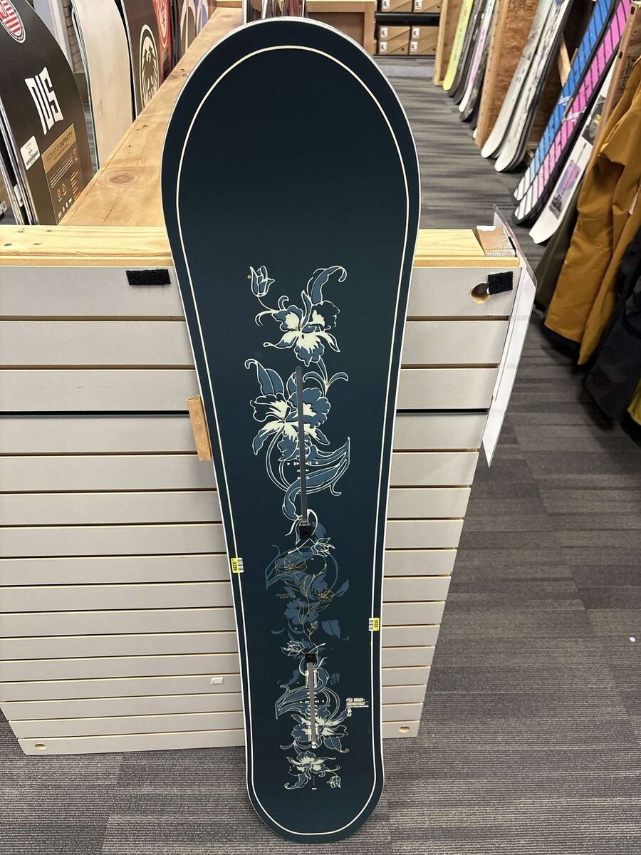 Burton Counterbalance: Deco 150cm Snowboard - Used (2026)