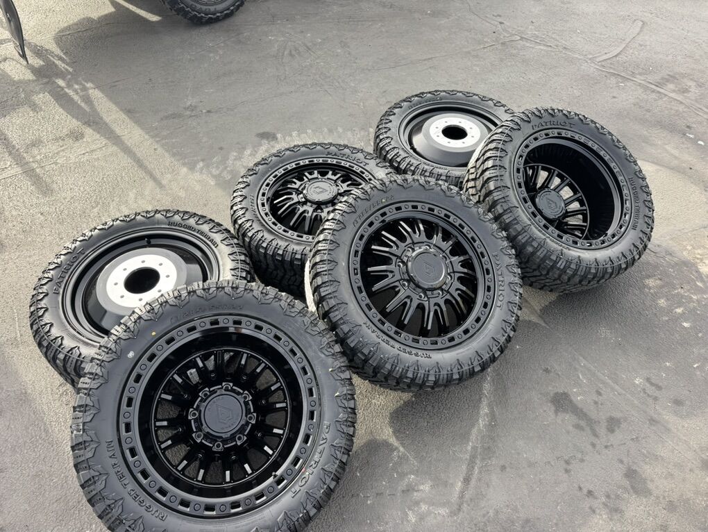 New DRW Dually 8x200 Arena LT285/55r22 RT Ford Ram