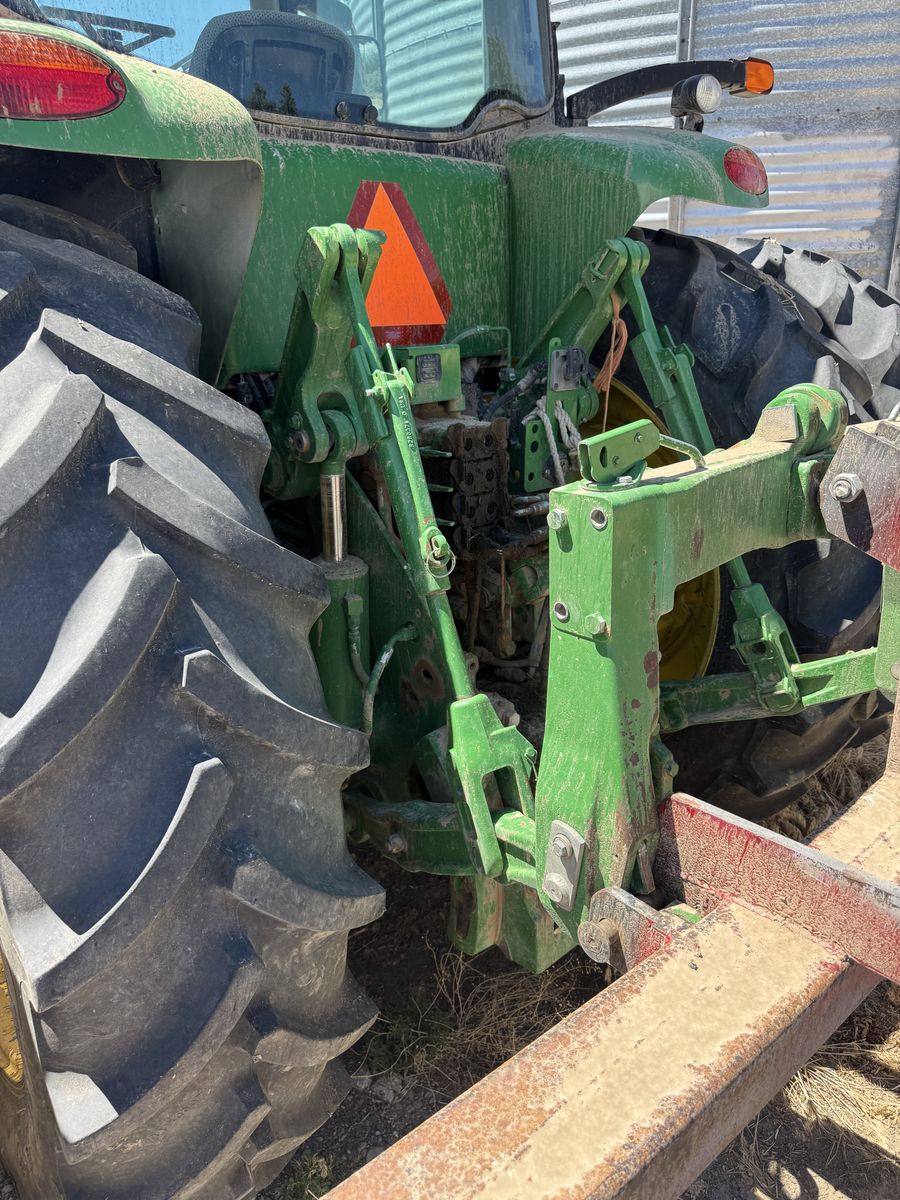 2014 John Deere 8245R