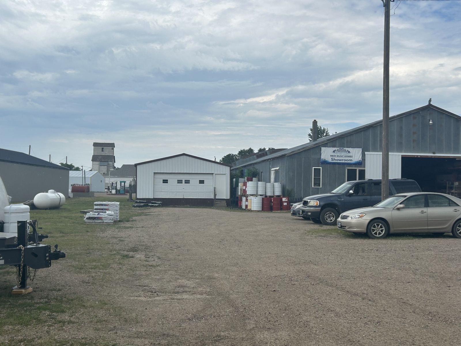 Main image 5