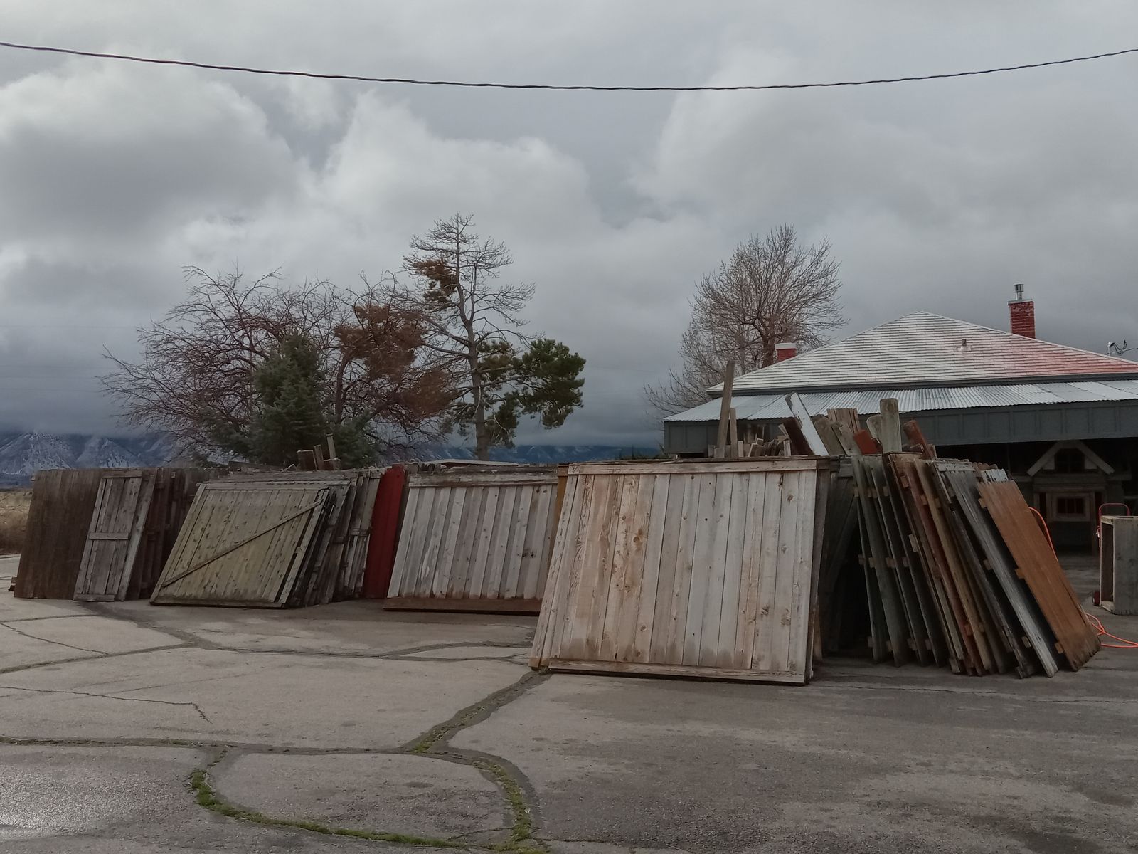 Rustic wood fence posts gates (can deliver)