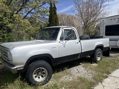 1972 dodge w200