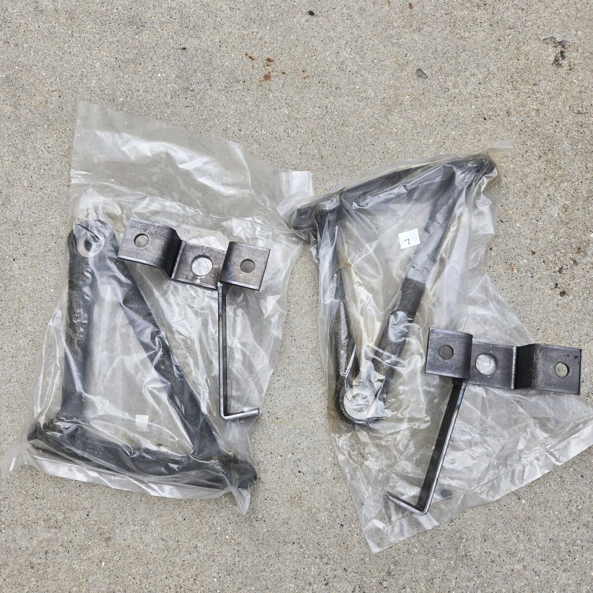 30-31 Model A rumble seat hinges