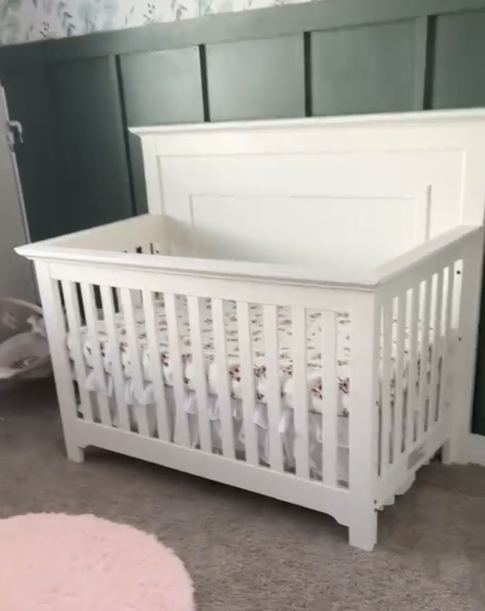 White Convertible Baby Crib & Toddler Bed