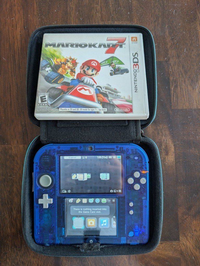 Nintendo 2DS Transparent Blue Console w/ Mario Kart 7 & Carrying Case