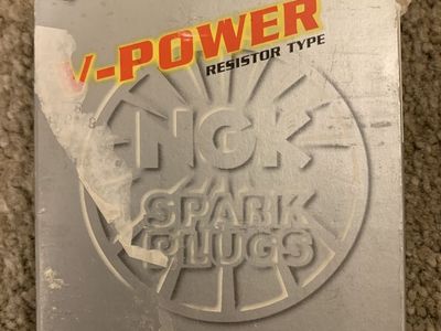 NGK V-Power spark plugs BKR6E-11 2756