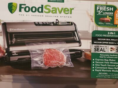 Brand New FoodSaver FM5000 Series 2-in-1 Vacuum