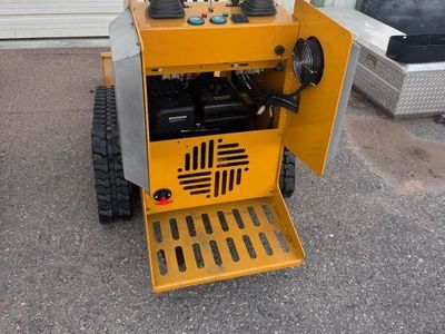 GH350 Mini Skid Steer Track Loader with Bucket - Compact & Versatile