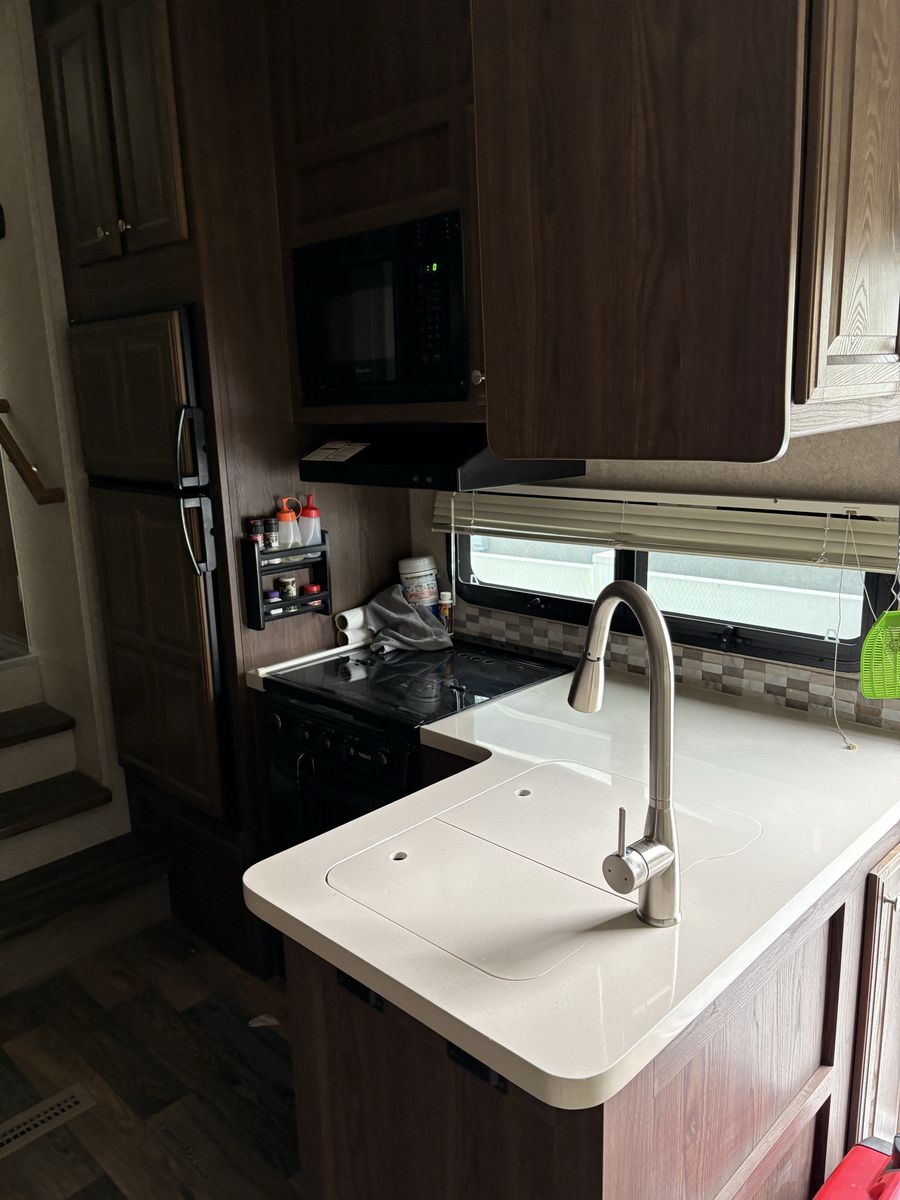Main image 8