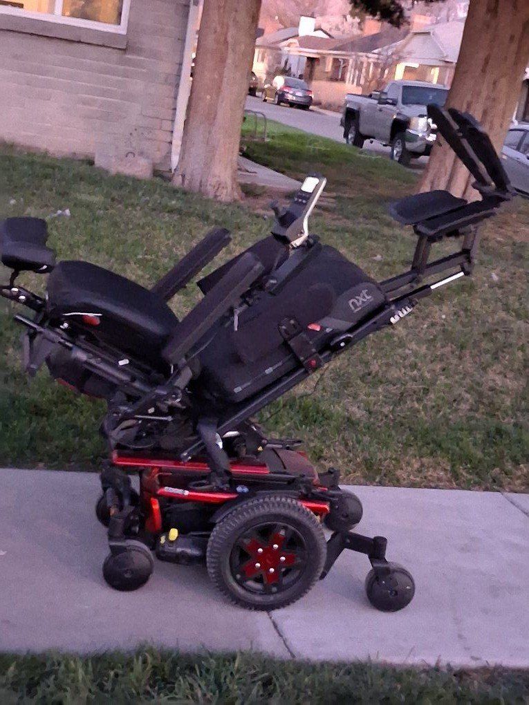 Quatum Edge 3 I Level Power Chair