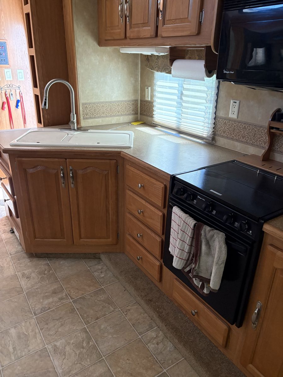 Main image 11