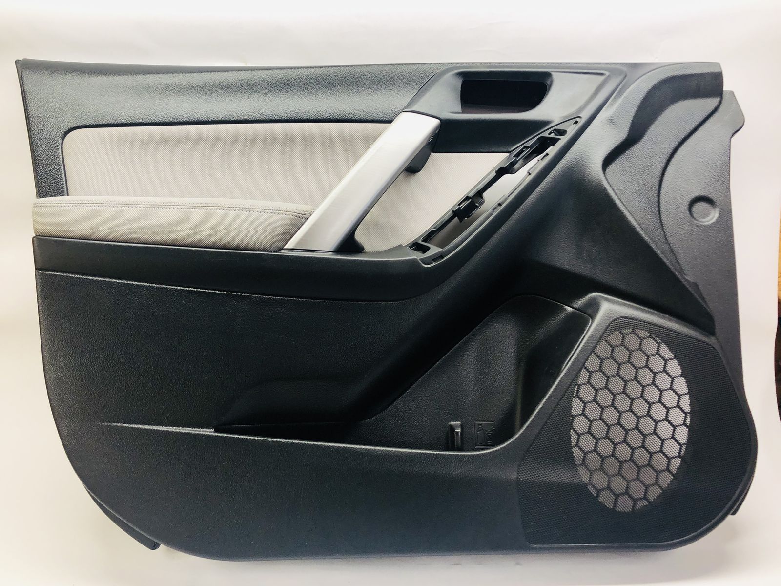 2014-2015 Subaru Forester Door Trim Panel (Left, Front, Gray) - 94212SG050NA