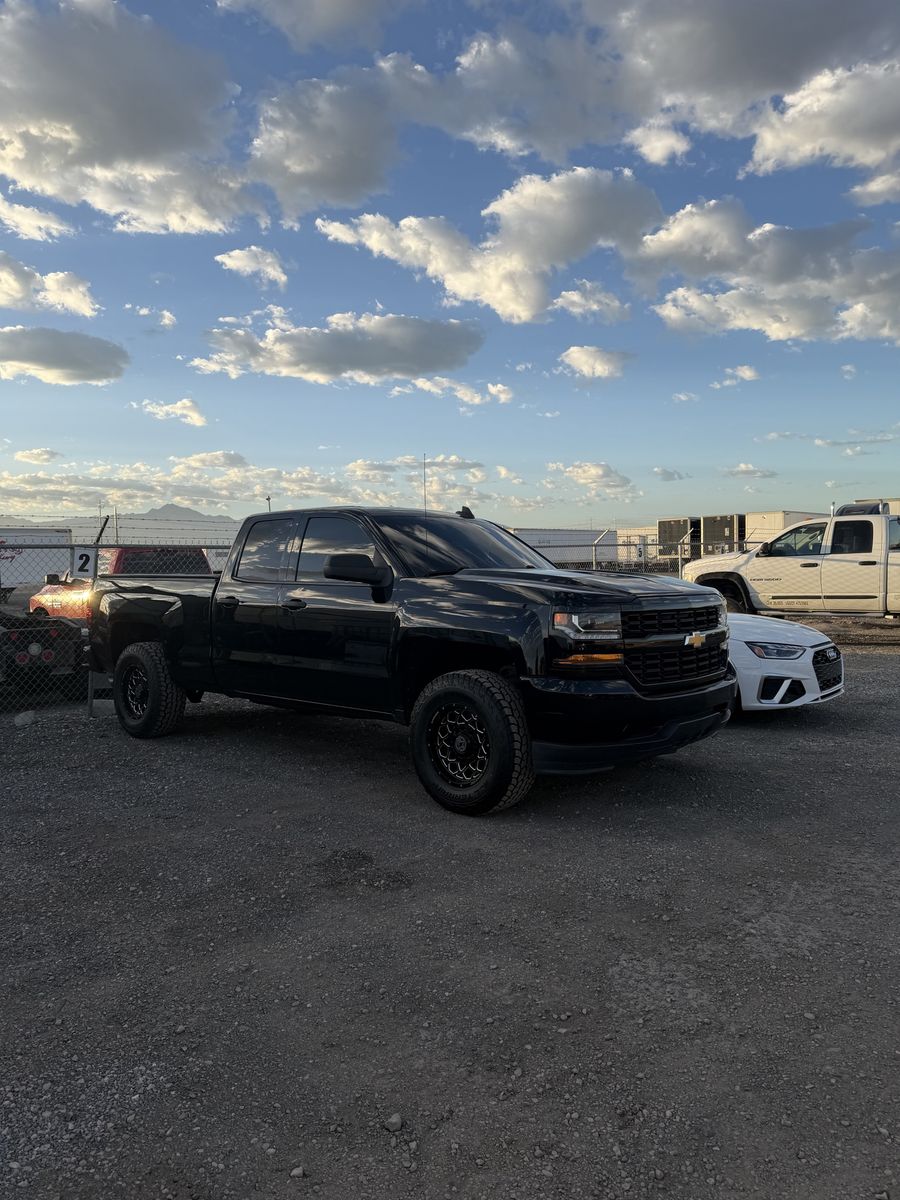 2018 Chevrolet Silverado 1500 Custom