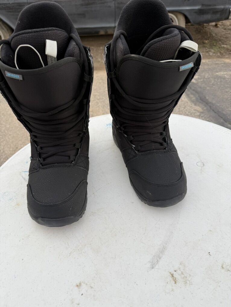 Burton Invader Snowboard Boots