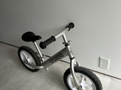 Cruzee Balance Bike