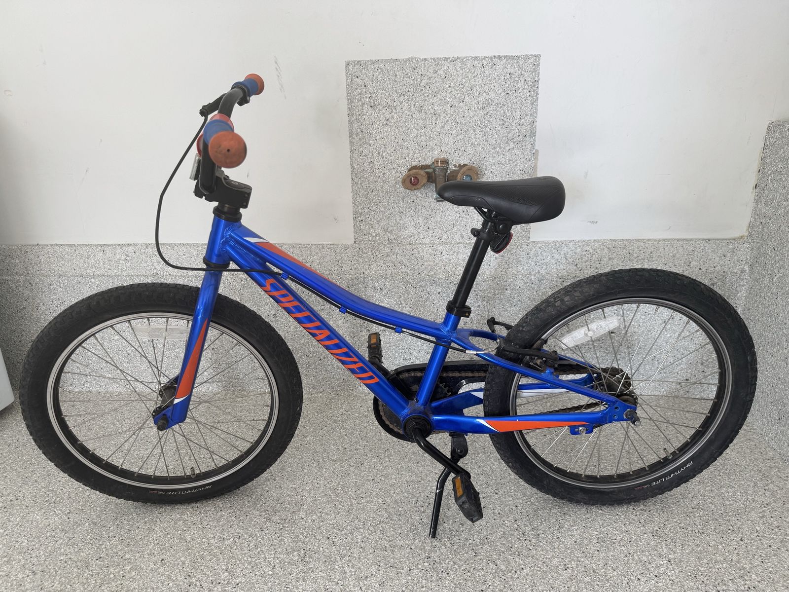 Specialized Rip Rock blue kids bike S/M