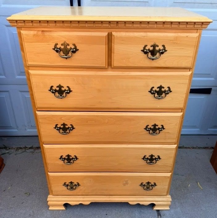 Adorable dresser