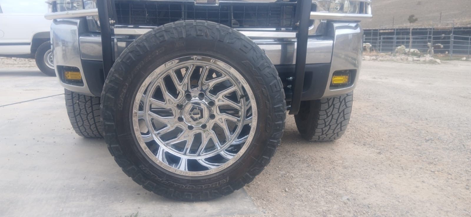 8x6.5 TIS 20x12 Chrome Wheels W/tires
