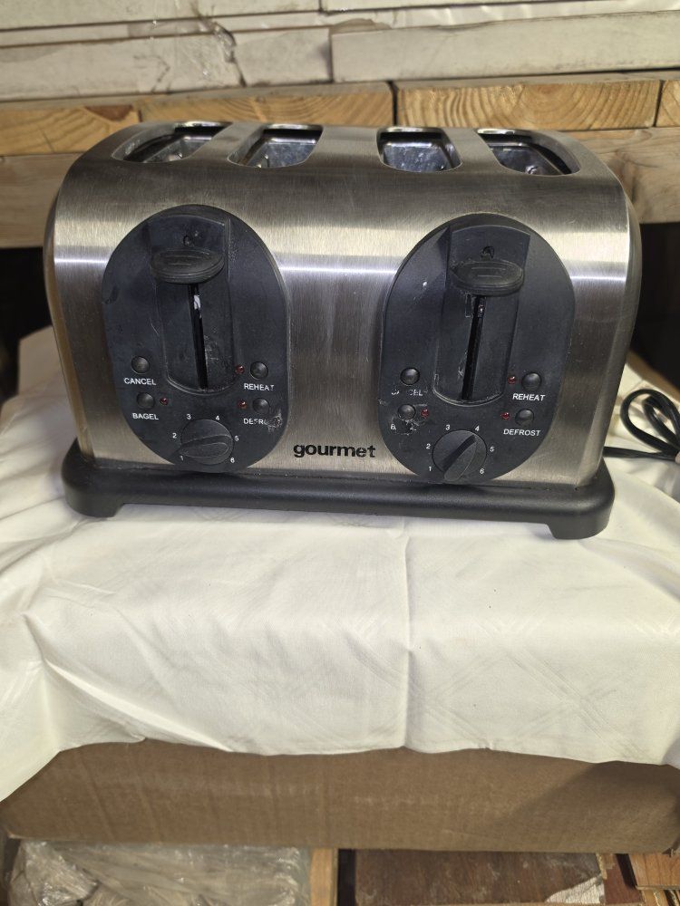 Toasters!!! 2/4 Slice