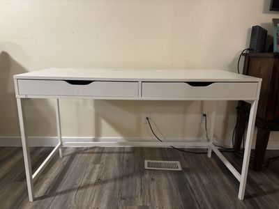 White Ikea desk