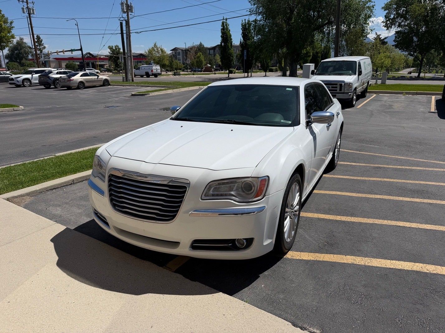 2014 Chrysler 300C V8 AWD - 177k Miles - As-Is