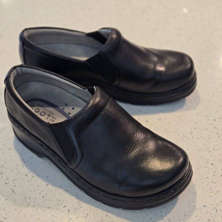 Womans Shoe clogs