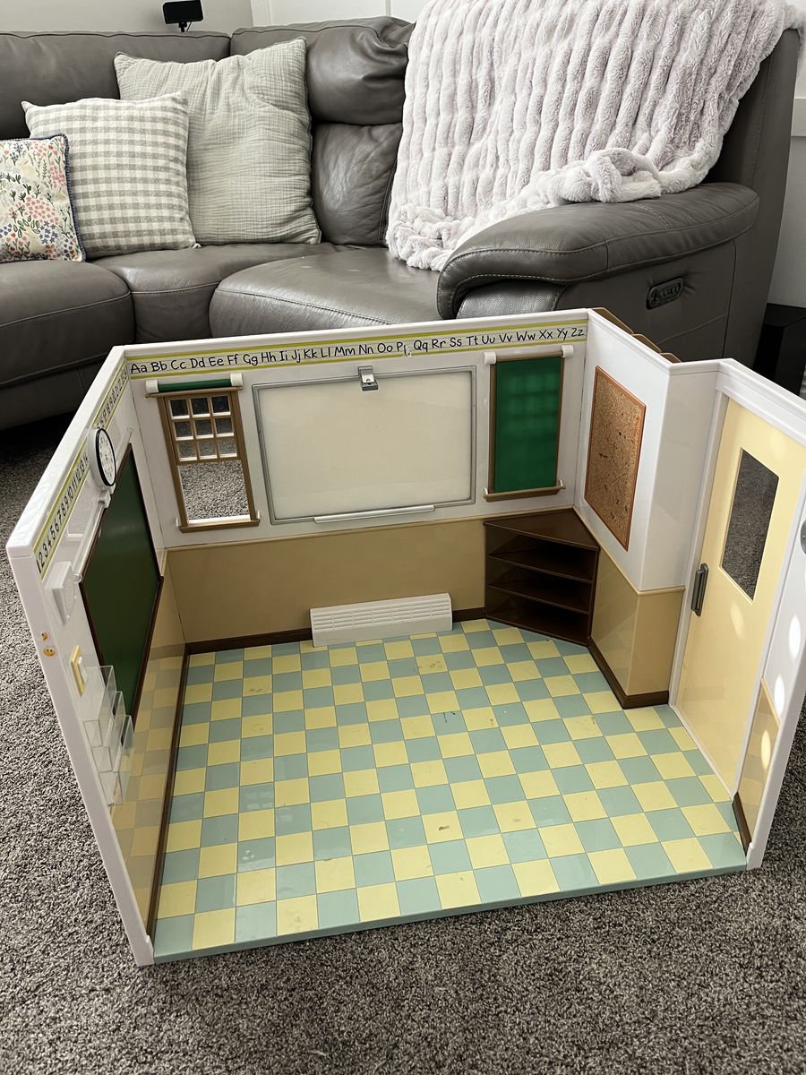 Awesome Academy Schoolroom Playset