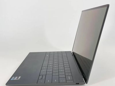 Like New Dell XPS 9320 13” 32RAM 1TB