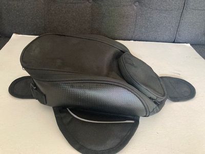Magnetic Tank Bag