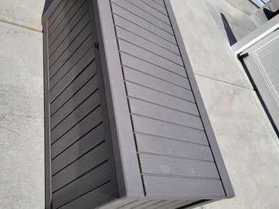 140gal Outdoor Storage Deck Boxes
*w/Hydraulic Slow Close Lid ***
Qty-2