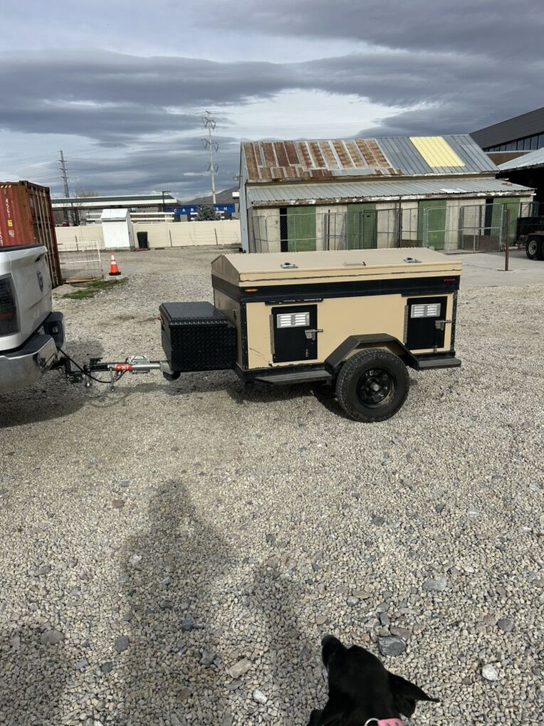 Four Dog/ Dog Trailer