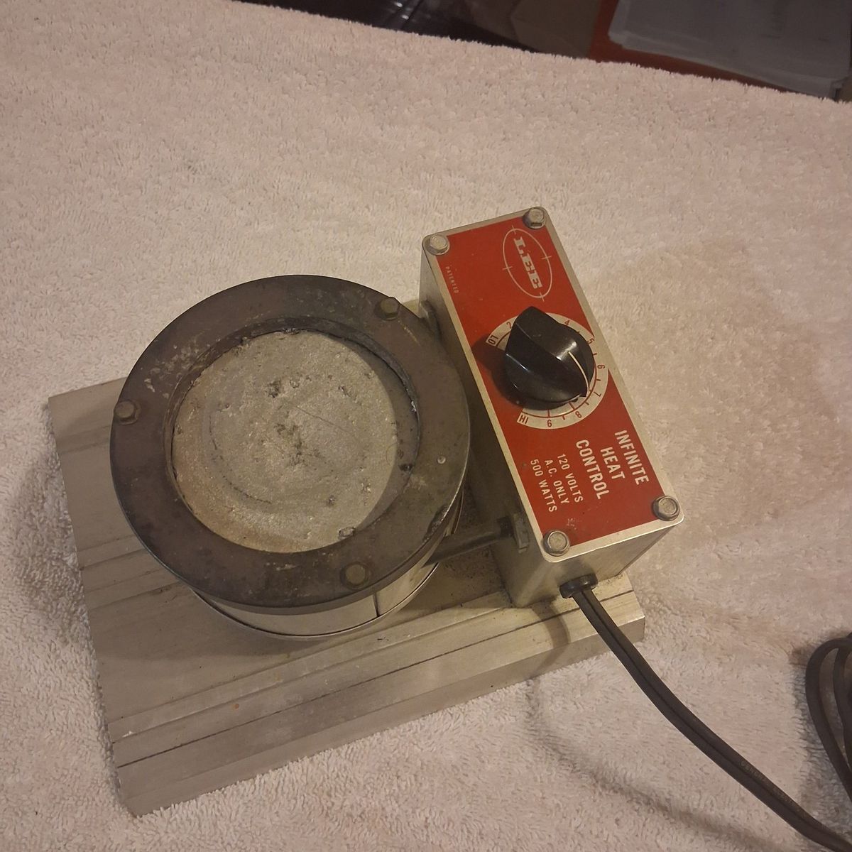 Lee Precision Lead Melter,