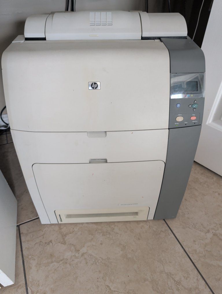 HP Color LaserJet 4700dn Printer