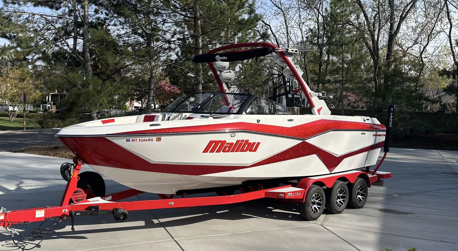 2023 Malibu LSV 25 Surf Boat Perfect Condition