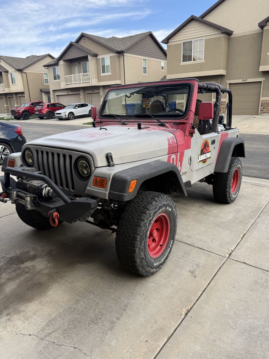 Jurassic Park Jeep Wrangler - Custom Paint & Interior, BF Goodrich Tires, Winch