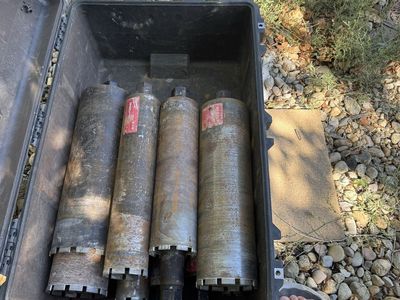 Milwaukee cord drill bits. 2 - 2”, 3-3” 2-4”, 1-31/2”, 2-5” 1-6”