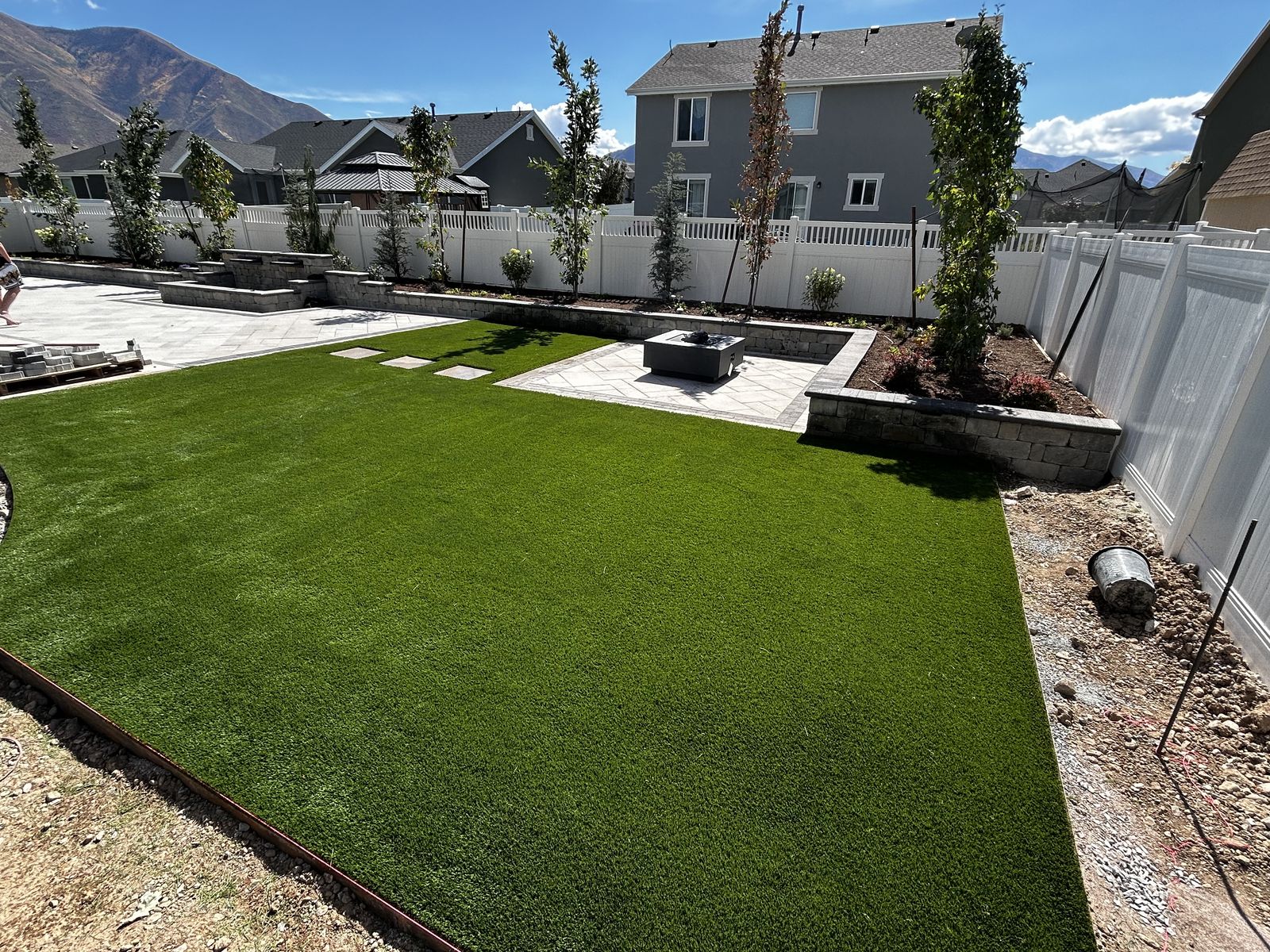 Turf Installers | Synthetic Grass | Dog Run Artificial Grass | Backyard Turf | Utah Turf Pros